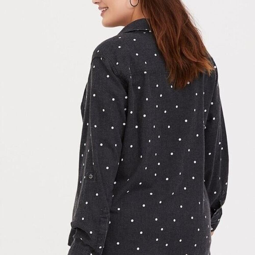 Torrid Womens Blouse Sz 1 1X 14 16 Taylor Gray Polka Dot Relaxed Fit Button Up - Picture 2 of 9